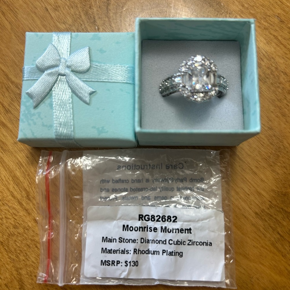 Moonrise Moment Silver Ring with Clear Stone